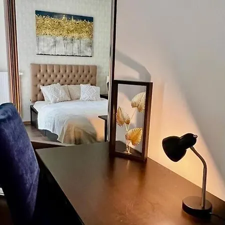 Stylish In City Centre Apartment